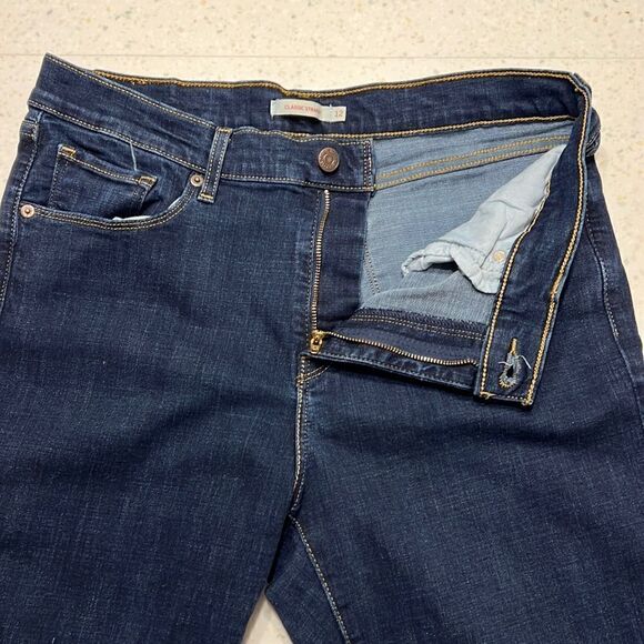 LEVI’S Classic Straight Jeans 💙 - Picture 5 of 6